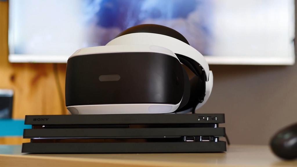 Consola PlayStation 4 Pro y gafas VR