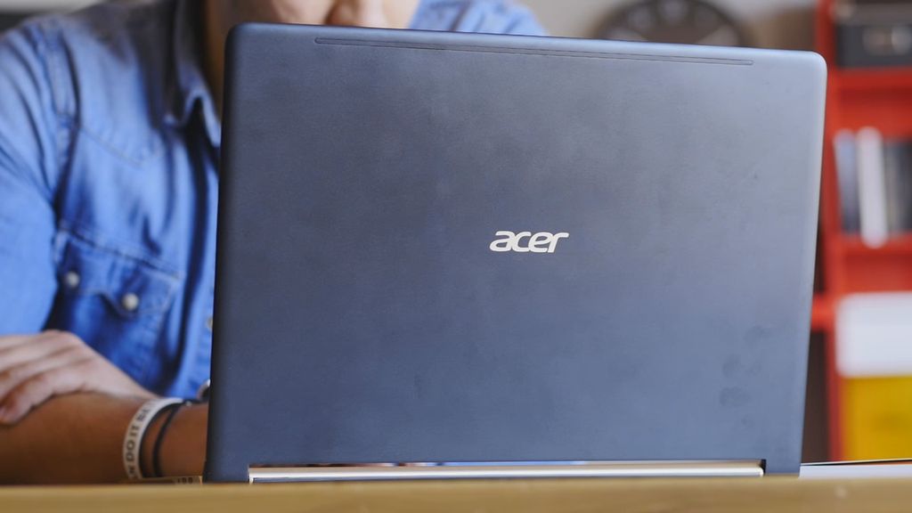 Trasera del Acer Swift 7