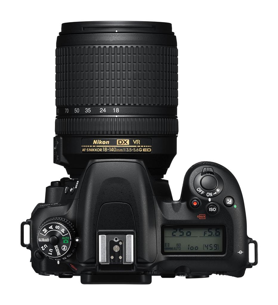 Diseño superior de la Nikon D7500