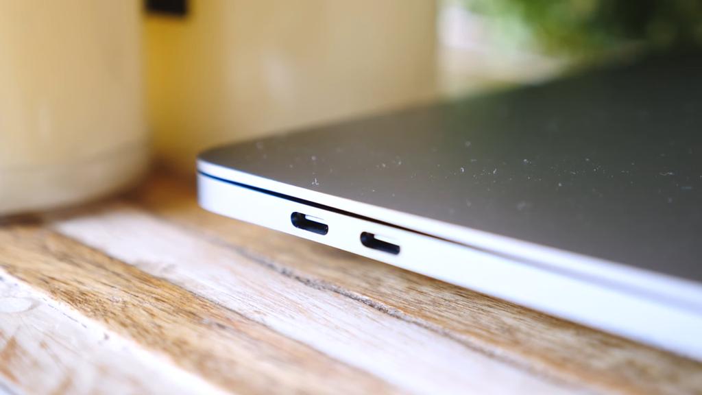 Puertos USB tipo C Apple MacBook Pro