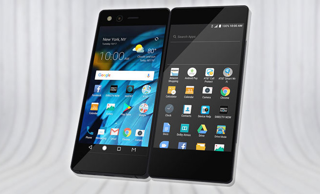 ZTE Axon M con fondo blanco