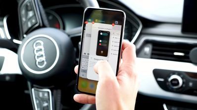 iPhone X en un coche