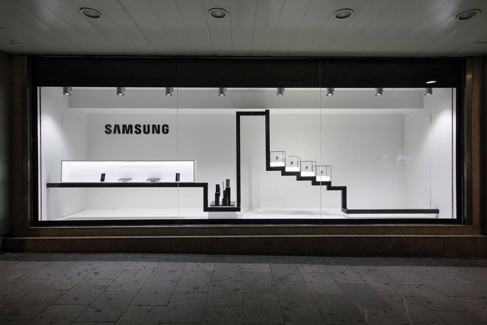 Stand tienda Samsung Callao