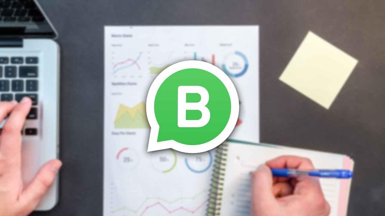 Logotipo de WhatsApp Business con fondo etiquetas