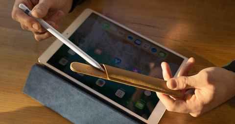 Nuevo iPad Air de 4.ª generación, funda para iPad Air 4 (10,9 pulgadas,  2020)/iPad Pro de 11 2018, [Compatible con carga y par de Apple Pencil]  Funda magnética resistente con soporte triple