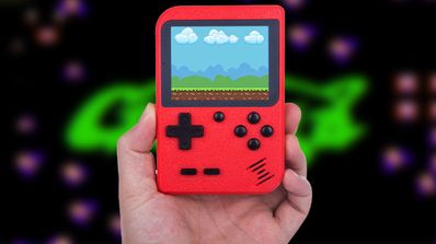 Consola GameBud con fondo Galaga