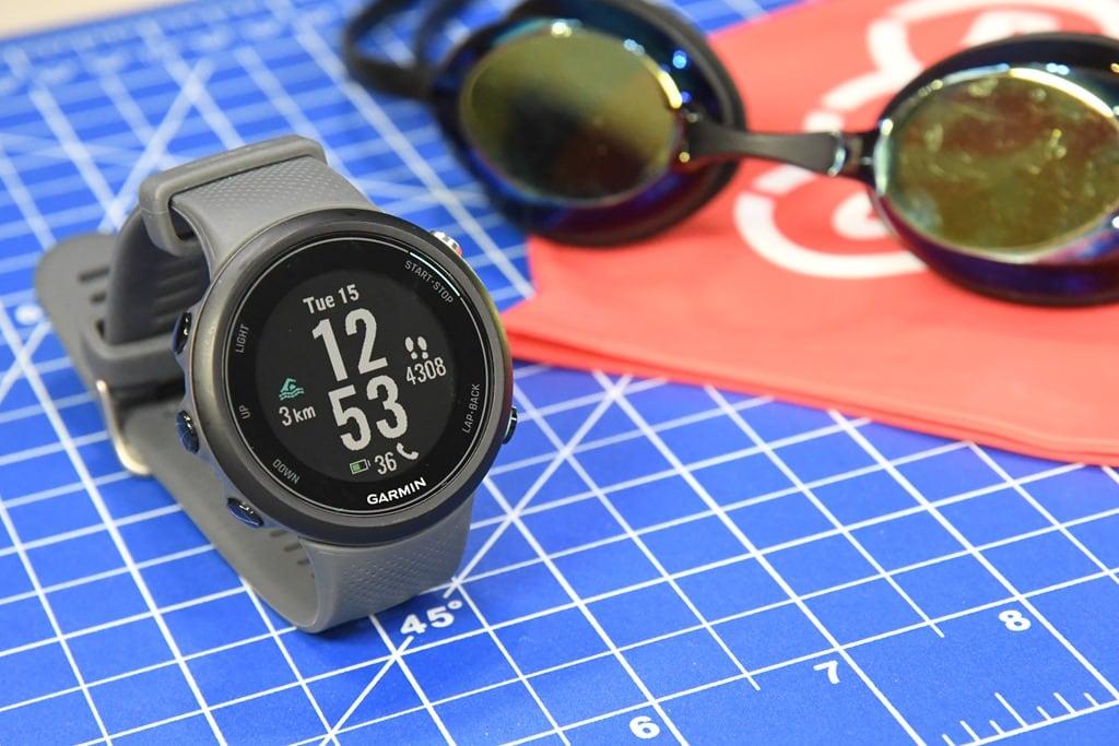 Smartwatch Garmin Swim 2