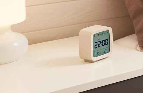 qingping Reloj despertador digital Bluetooth inteligente con múltiples  alarmas, funciona con pilas, pequeño reloj despertador con pantalla de