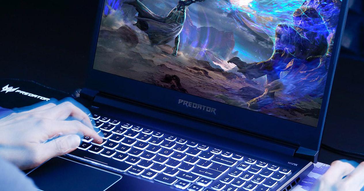 Uso del portátil gaming Acer Predator Helios 300