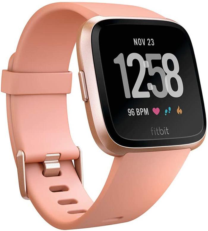 Smartwatch Fitbit Versa de color melocotón