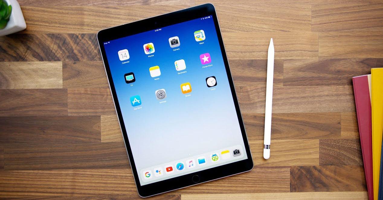 Tablet iPad Pro en un mesa