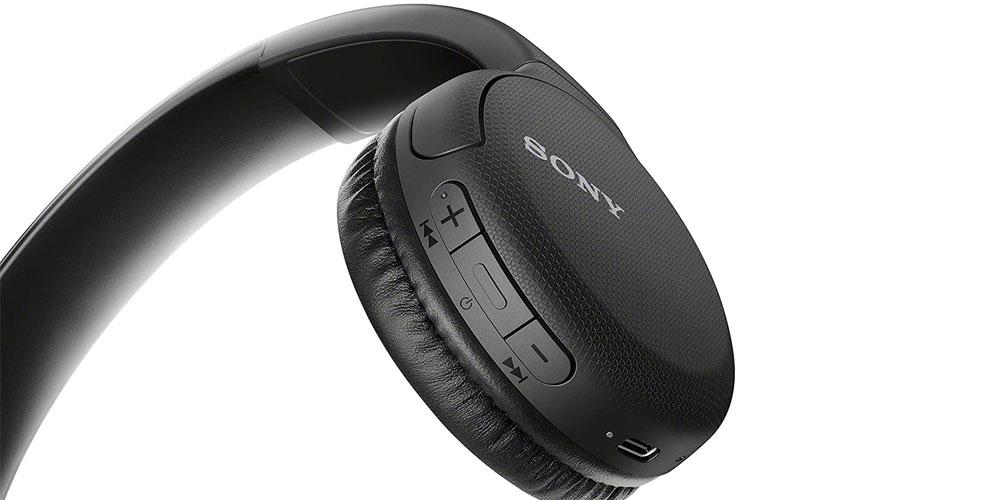 Controles de unos auriculares Sony Bluetooth