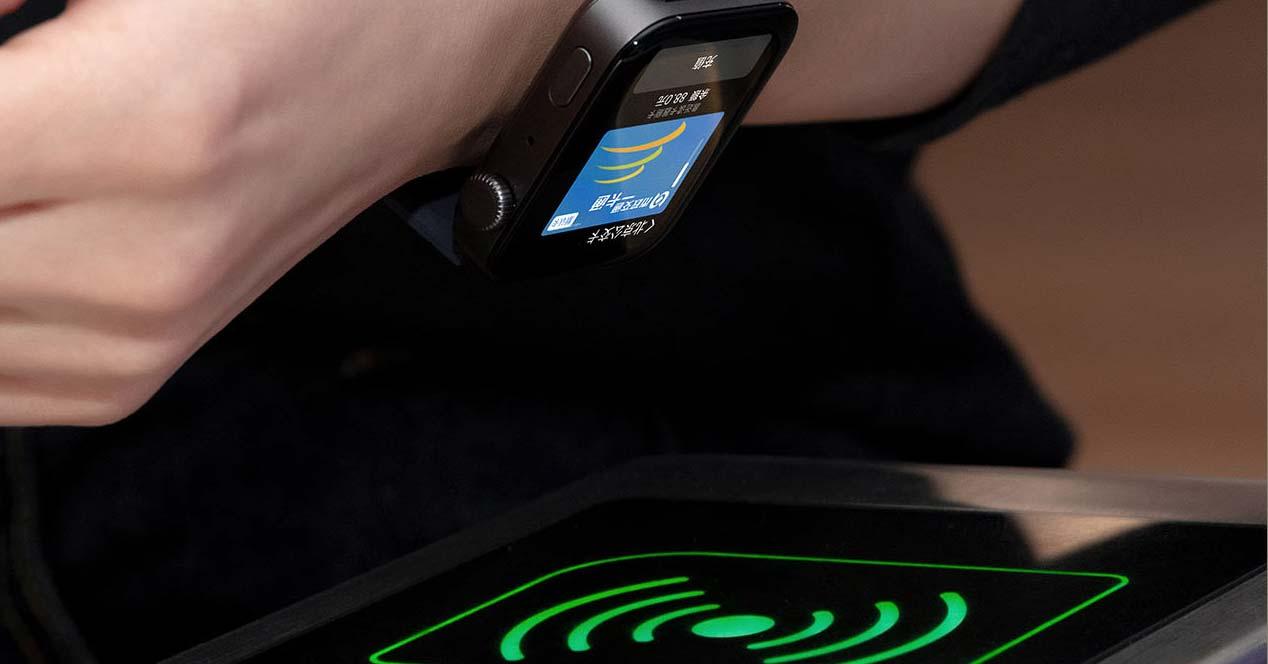 Uso smartwatch con NFC