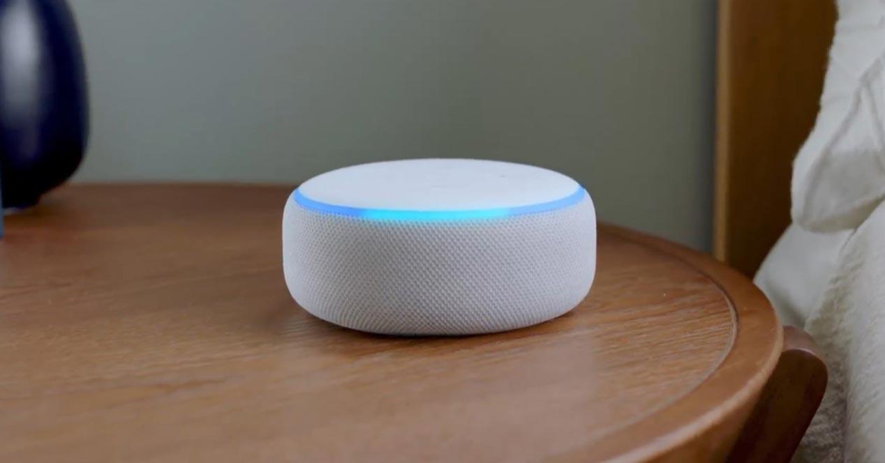 Uso del altavoz Amazon Echo Dot