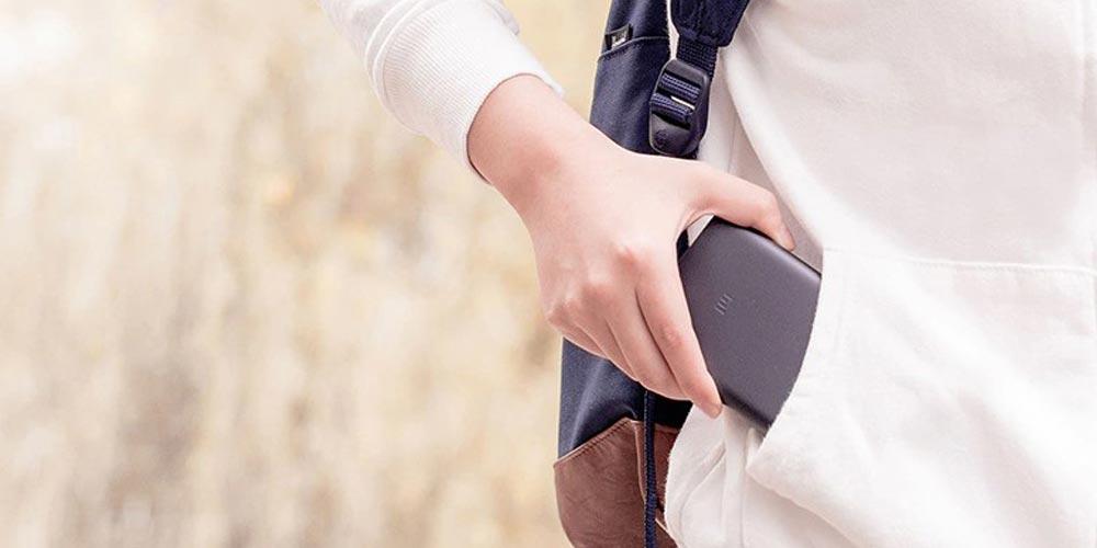 Batería Xiaomi Ultra-thin en bolsillo