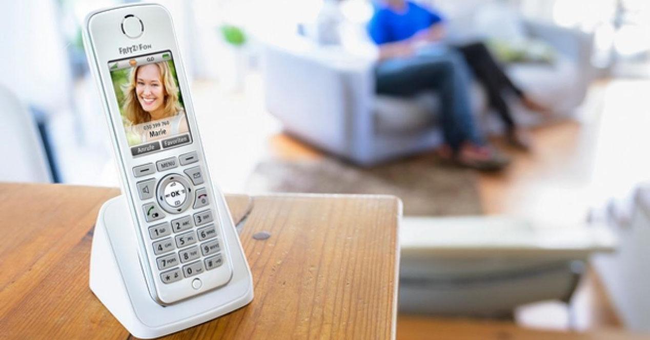 Teléfono Inalámbrico Fijo Moderno Con Lcd Para Casa Oficina Blanco botones  negro
