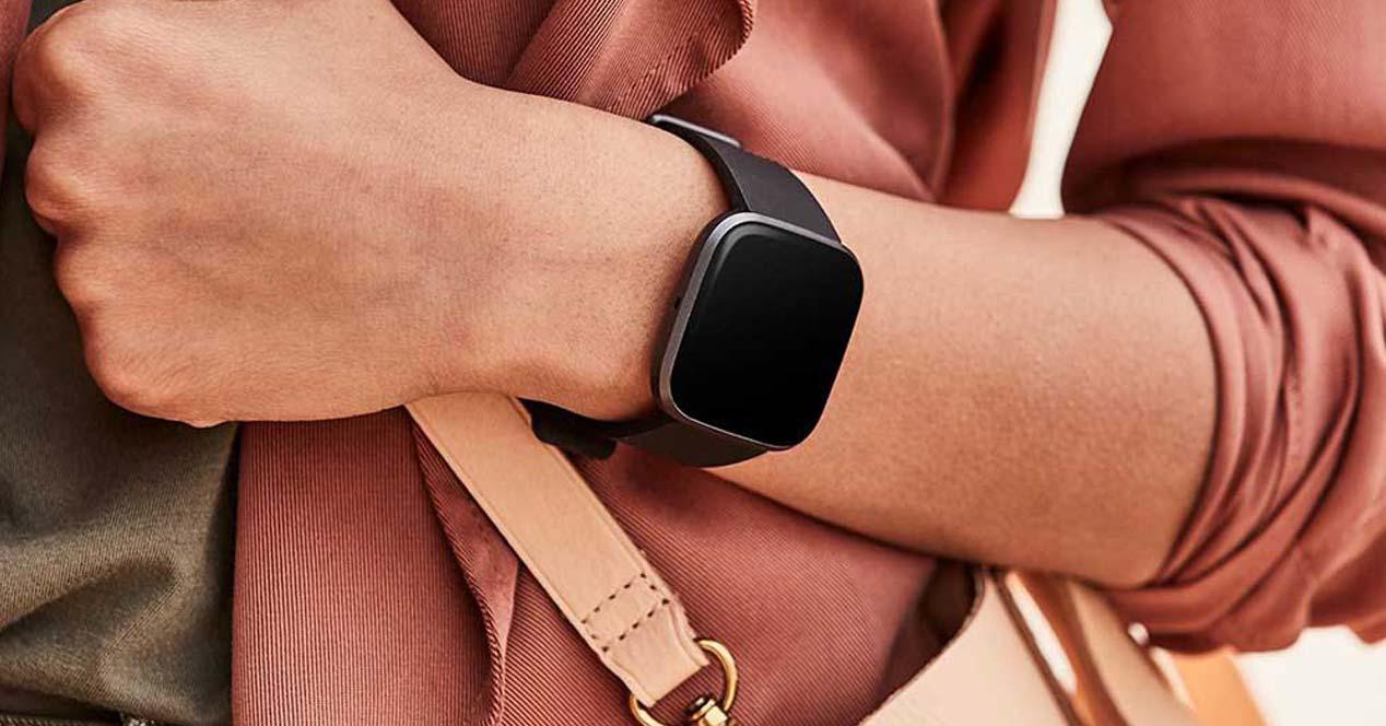 Uso smartwatch Fitbit Versa 2