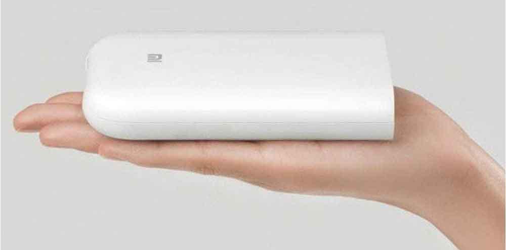 Impresora portátil Xiaomi Mi Portable Photo en la mano