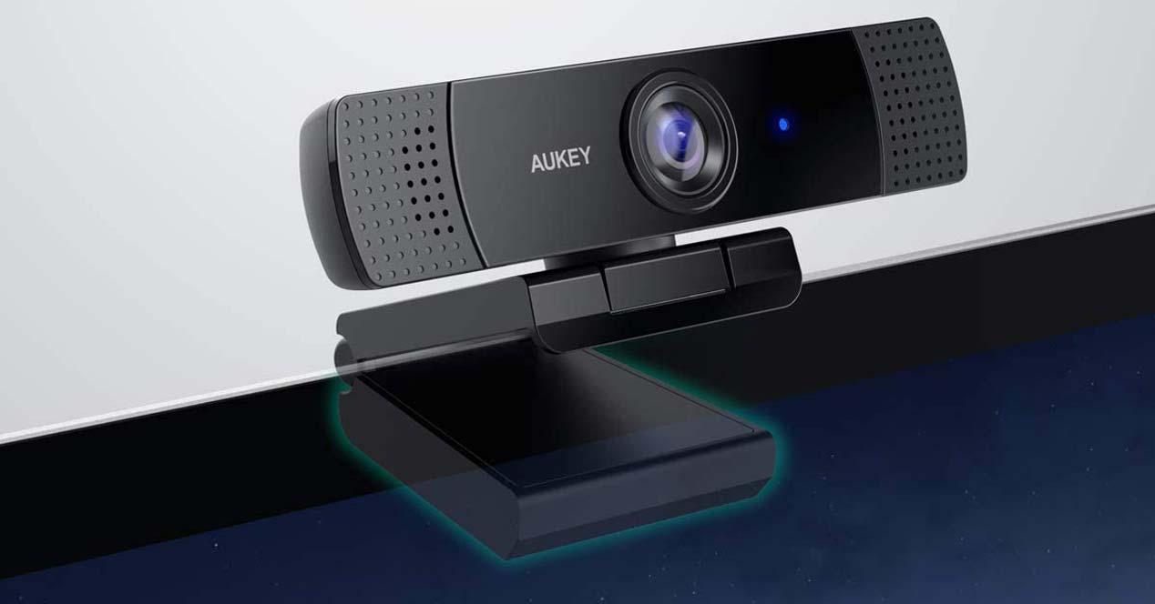 Webcam en oferta en un monitor