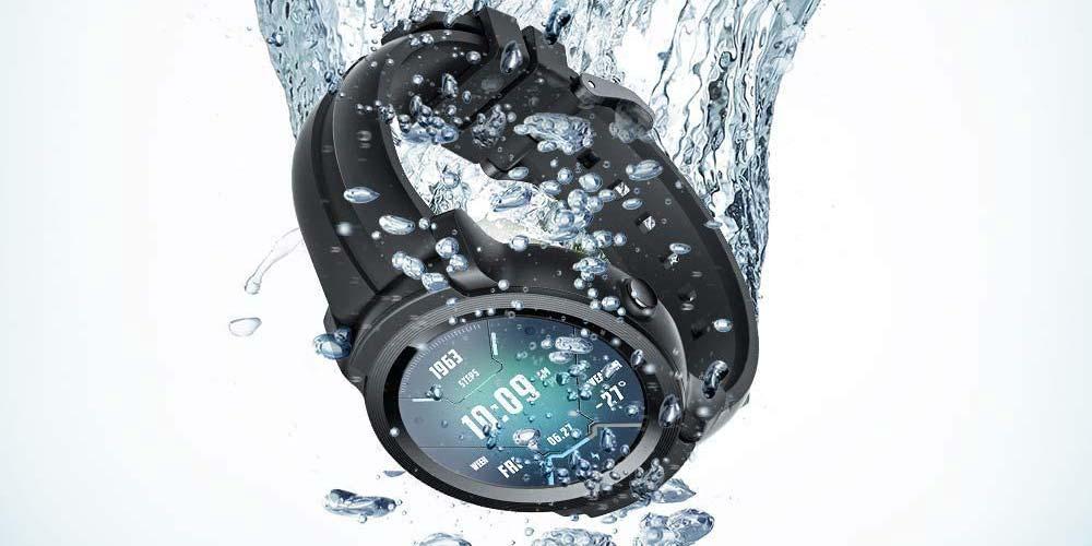 Smartwatch TicWatch E2 en agua