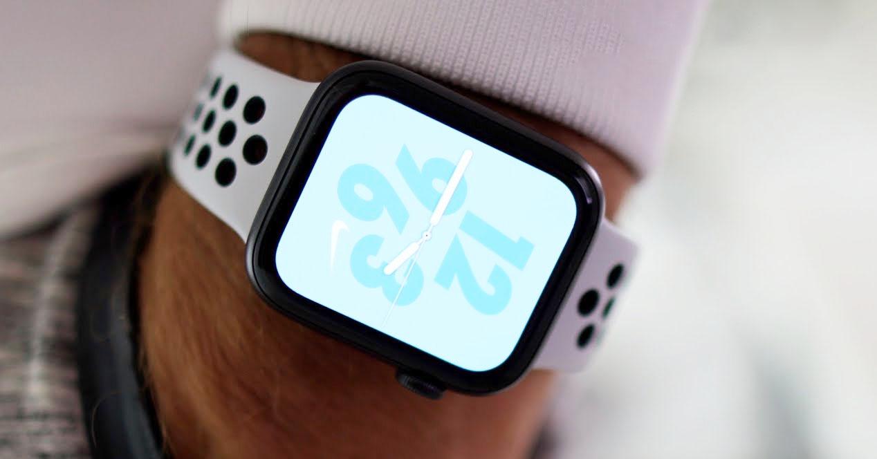 silbar mantener Buque de guerra Gran ahorro de 180 euros en eBay para el Apple Watch Nike Series 5