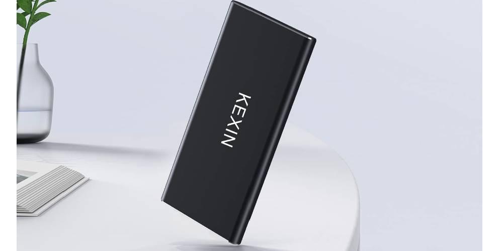 Imagen de disco duro Kexin sobre una mesa