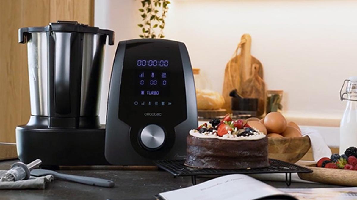 Disfruta de un 45% de descuento en este robot de cocina Cecotec
