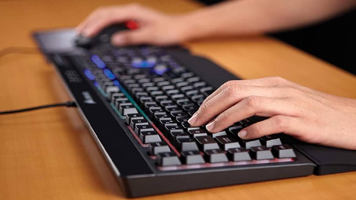 8 teclados gaming que recomendamos para jugar en 2022: TKL, mecánicos, de  membrana o de bajo