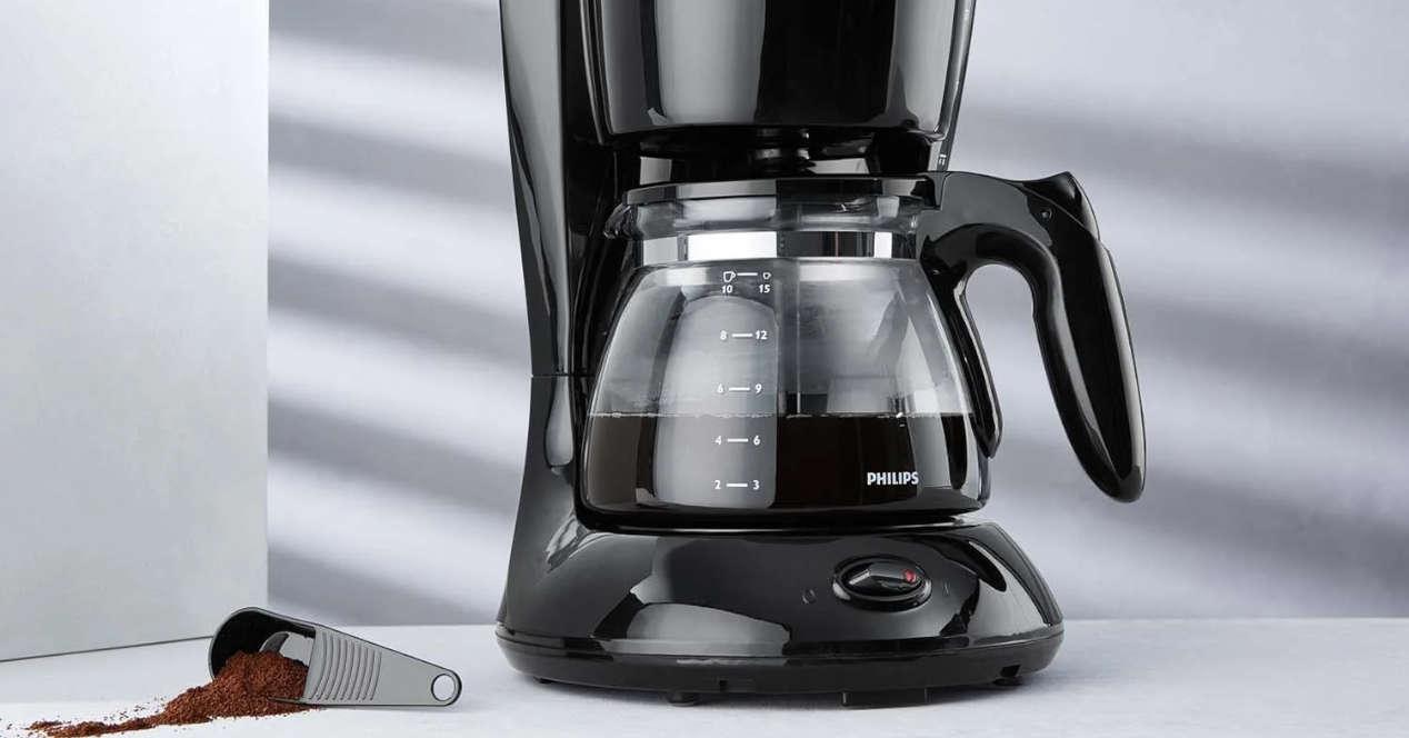 LIDL baja el precio de esta cafetera Philips: ¡el mejor café!