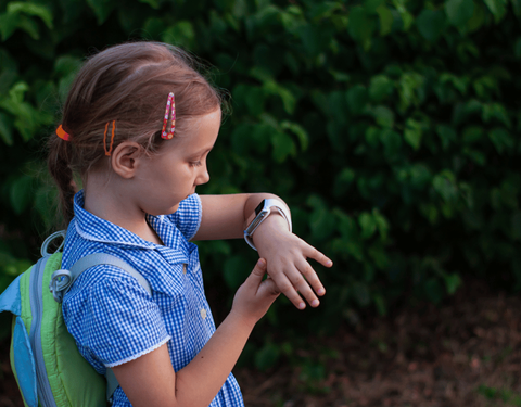 Reloj Inteligente Niño con Telefono y GPS PTHTECHUS - Verde