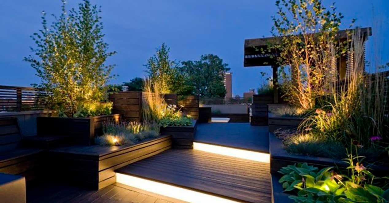Luces LED inteligentes para el jardín
