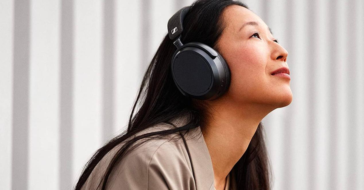 Sennheiser headphones are lightweight, great battery, and an unprecedented price