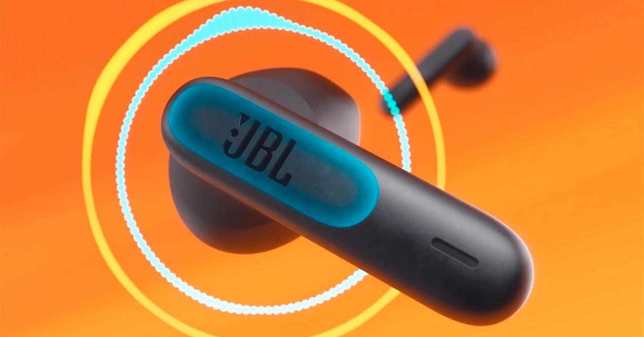 JBL Auriculares Inalámbricos TWS Con Estuche de Carga WAVE300