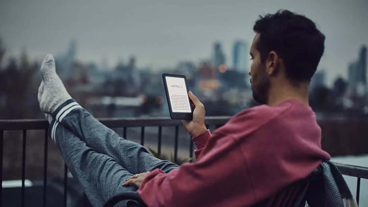deja temblando el precio de su libro electrónico más vendido: este  Kindle viene con sorpresa para leer millones de libros gratis