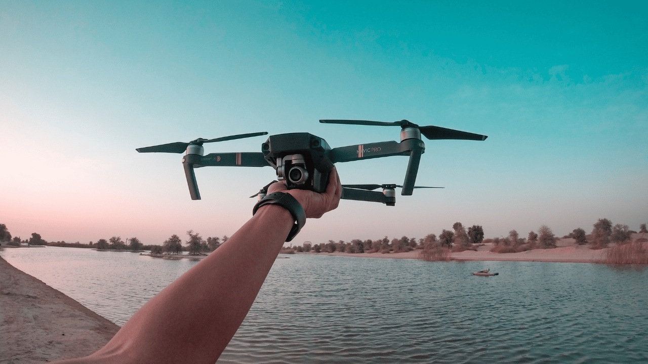 MediaMarkt estalla la web con este dron con cámara 4K a precio de ganga