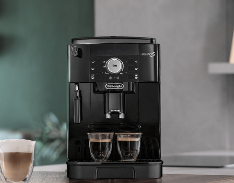 La cafetera superautomática con más comentarios en  es esta De'Longhi  sencillísima de utilizar y ofrece café de calidad al instante