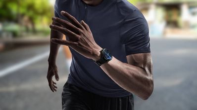 Xiaomi Watch 2 Pro reloj running