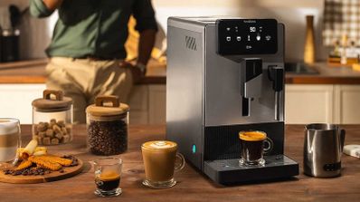 Cafetera superautomática - Cecotec Cremmaet Steam uso