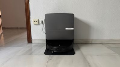 Roborock Saros 2 diseño completo con base