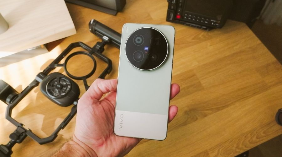 VIVO X300 Ultra-3