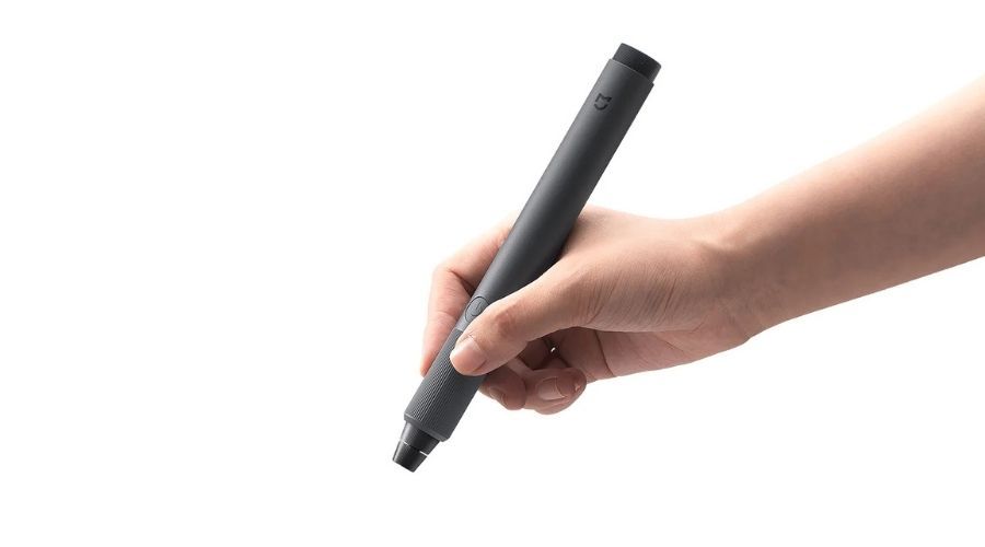 xiaomi mijia rotatory tool kit en la mano