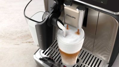 Cafetera superautomática - Philips EP444150 vaporizador