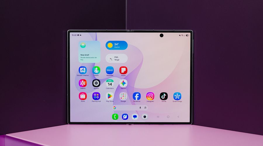 Galaxy Z8 Ultra