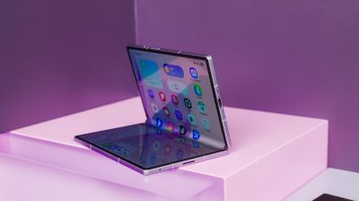 Galaxy Z8 Unpacked-39