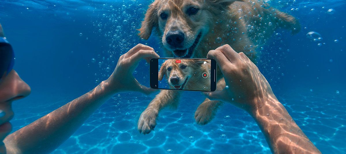 REDMI Note 17 Pro Max 5G bajo el agua