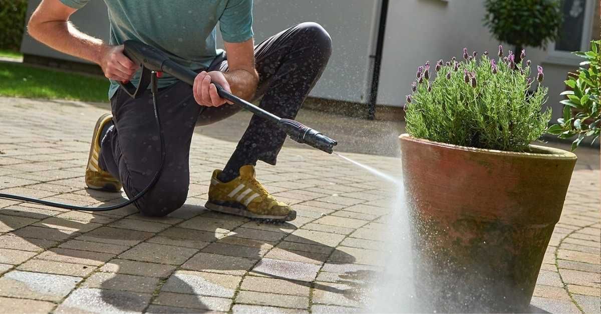 _Bosch limpiadora de alta presión UniversalAquatak 135 maceta