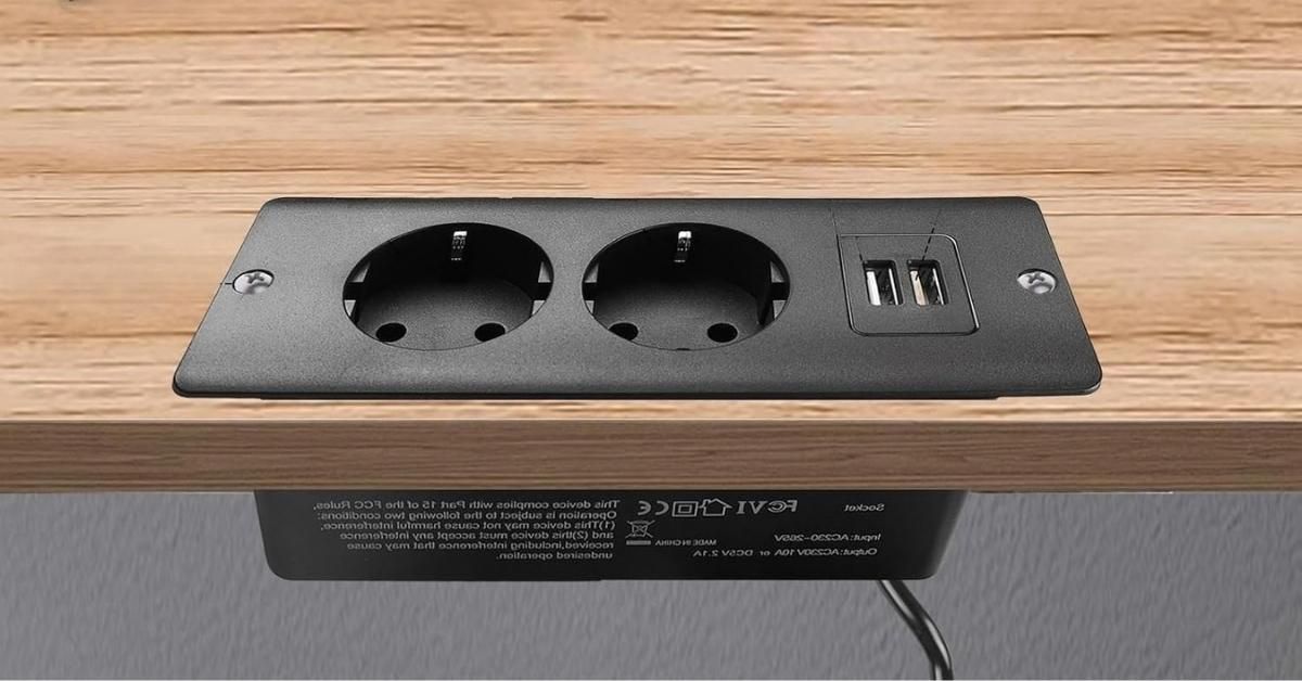 Regleta retráctil con 2 USB