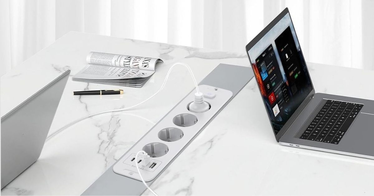 Toma de Empotrar Corriente con 2 USB y 2 Type-C encimera