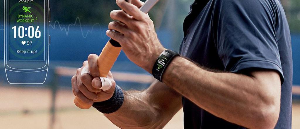 Uso de la pulsera Samsung Gear Fit 2 Pro al hacer deporte