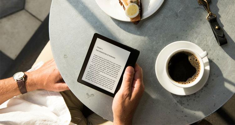 Lectur ade Kindle de Amazon con cafñe